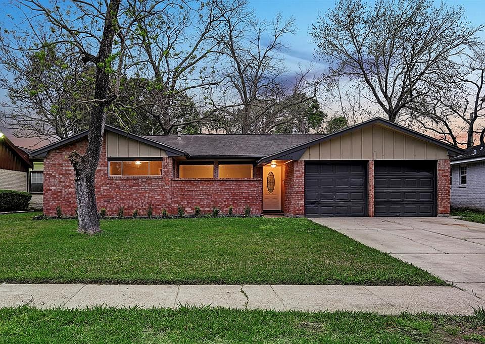 1st image of 5807 Farwell Dr