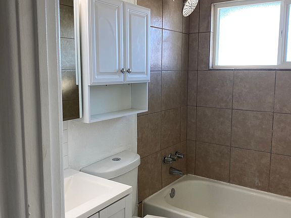 3rd image of 2417 E Campbell Ave APT 4B
