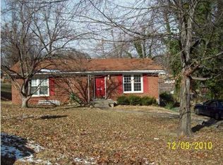 2615 Patio Ct, Louisville, KY 40214