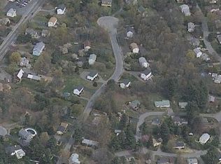 17 Crestwood Dr, Northborough, MA 01532