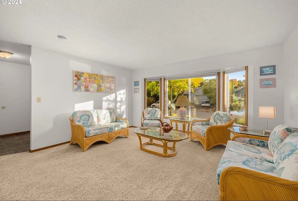 11753 SW Swendon Loop — Photo 2