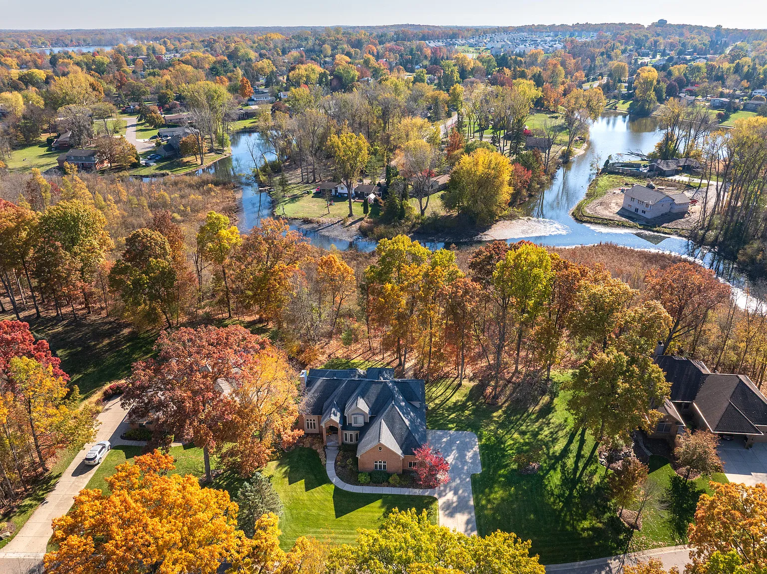 8761 River Run Dr photo 1