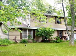 470 Timbercrest Ct, Cedarburg, WI 53012