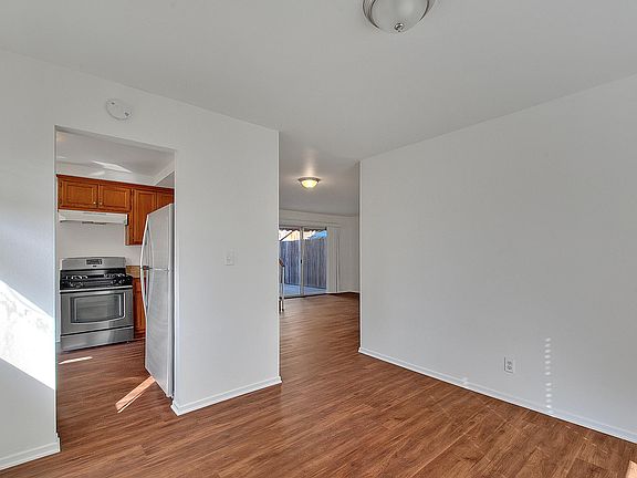 4th image of 537-539 W Sierra Madre Blvd #A