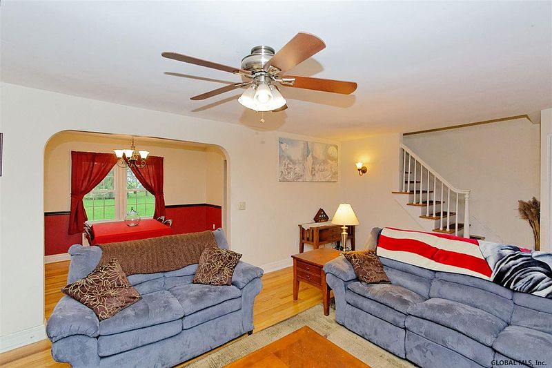 5th image of 501 COLUMBIA ST