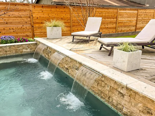 1021 Wakefield Dr, Houston, TX 77018