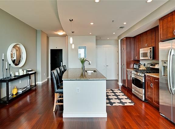 4th image of 900 20th Ave S #So-1105-1105