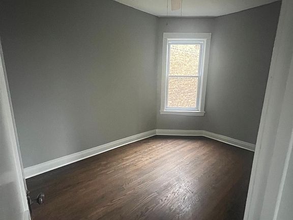 2nd image of 910 N Lawndale Ave #2