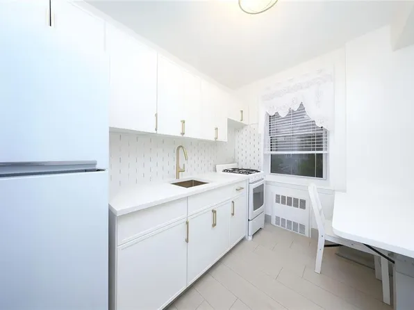 6801 Shore Road image 10 of 20