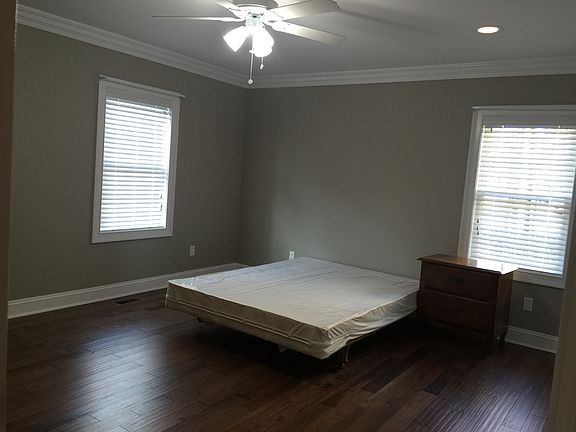 4th image of 3409 Lawrence Ave