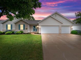 40 Seabiscuit Dr, Saint Charles, MO 63301
