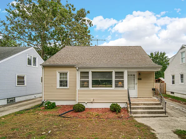 17935 Oakley Ave, Lansing, IL 60438