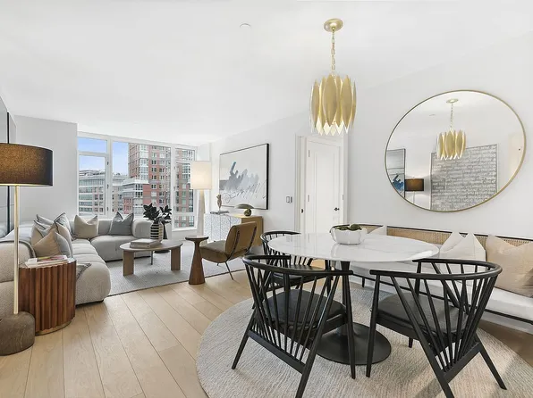 210 Warren St #6N, New York, NY 10282