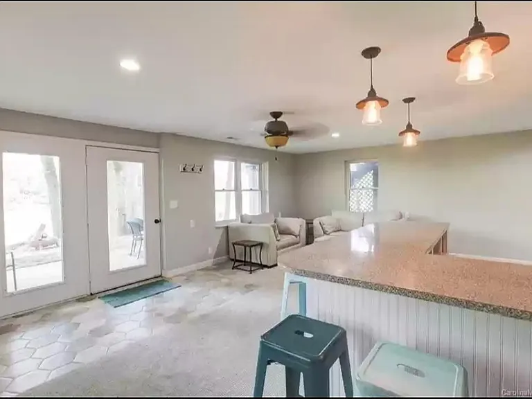 6702 Emerald Isle Dr — Photo 22
