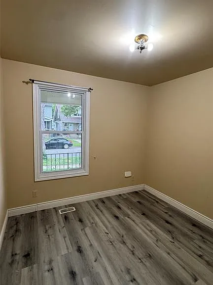 408 Elm Ave — Photo 16