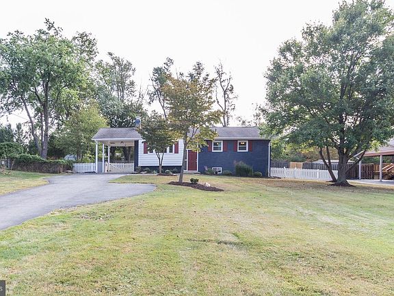 2nd image of 15621 Allnutt Ln