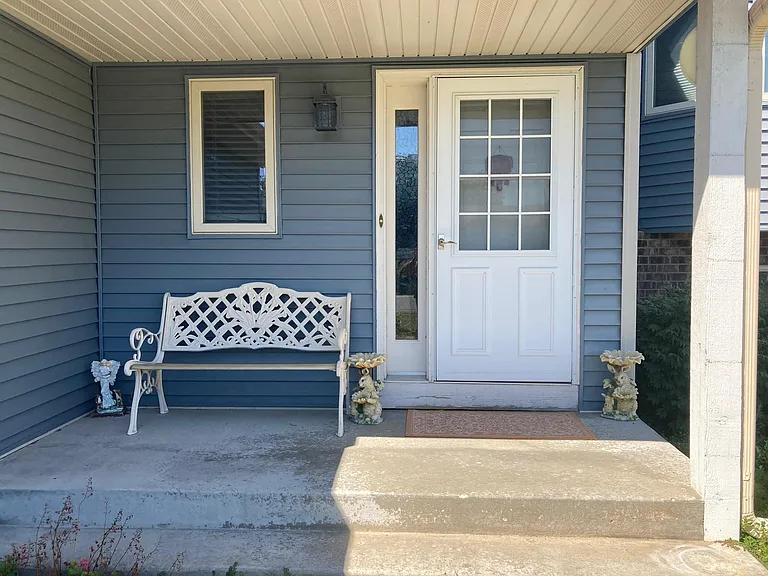 1037 111th Ave NE — Photo 17