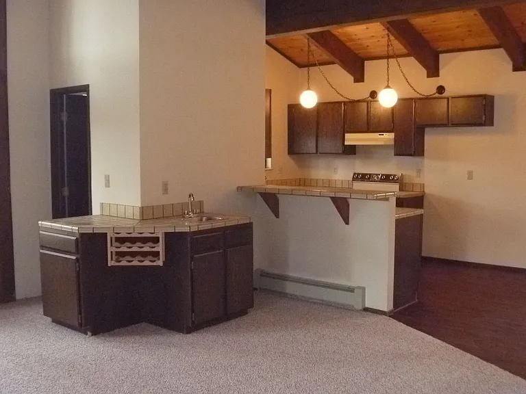 830 Oriole Way #23 — Photo 4