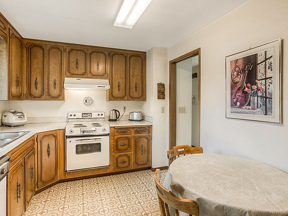 5th image of 905 188th Street Ct E