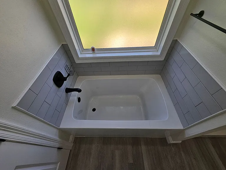 1006 S 9th St — Photo 13