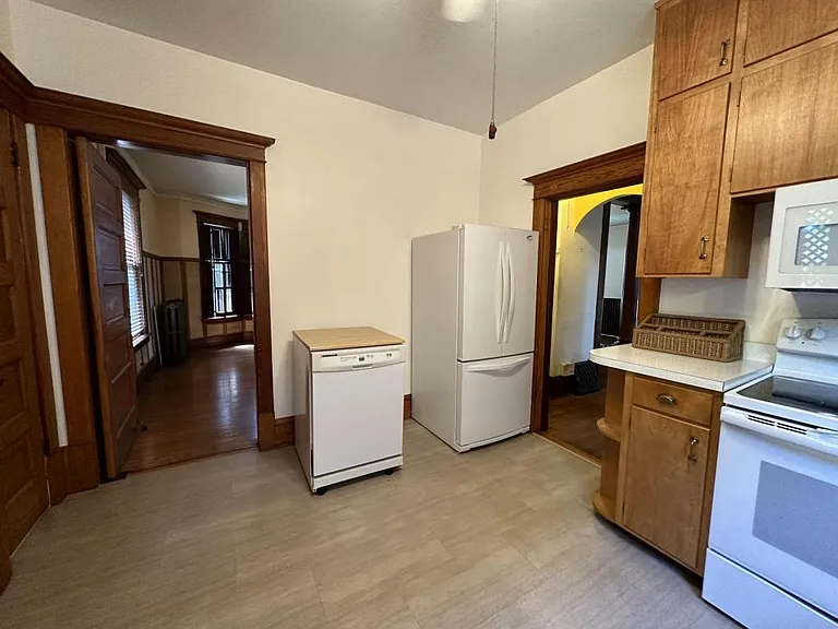 431 N Cherry St — Photo 11