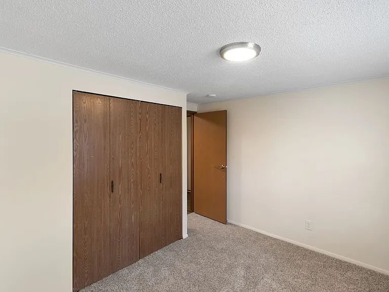 1373 Montgomery Ct — Photo 37