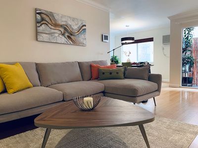 1154 S Barrington Ave APT 214, Los Angeles, CA, 90049