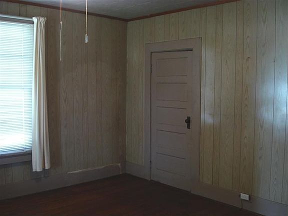 3rd image of 160 Cleveland Ave