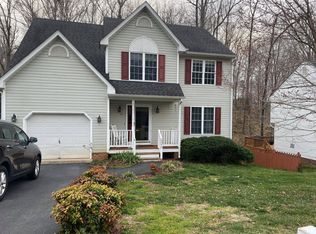 6042 Cameron Bridge Dr, Midlothian, VA 23112