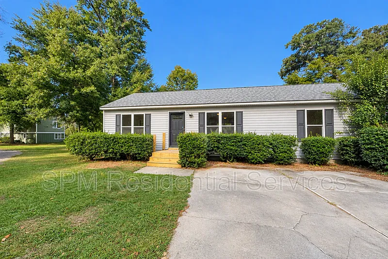 3 bed, 2.0 bath, 1998 sqft, $1,750 — Photo 2