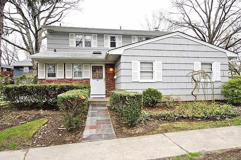 2nd image of 1 Meryl Ln