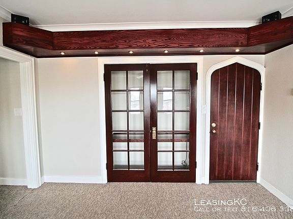 5th image of 700 W 48th St APT 301