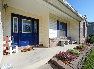 10821 Mahogany Dr, Foristell, MO 63348