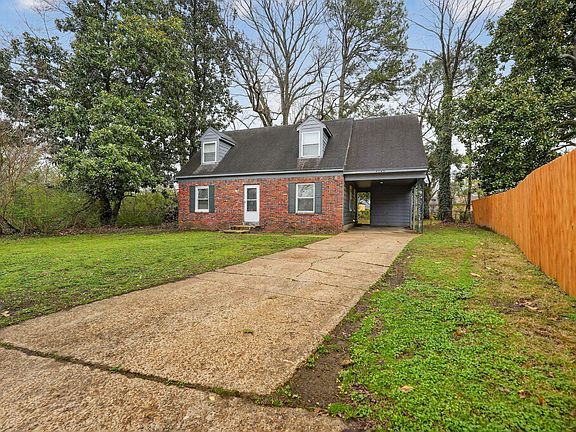 2nd image of 4646 Applegate Rd