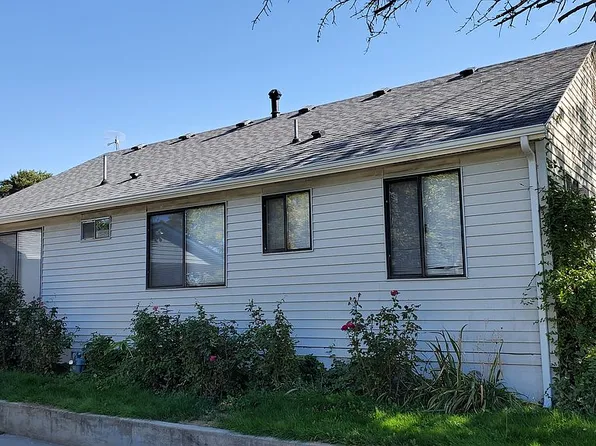 6 SW 13th St, College Place, WA 99324