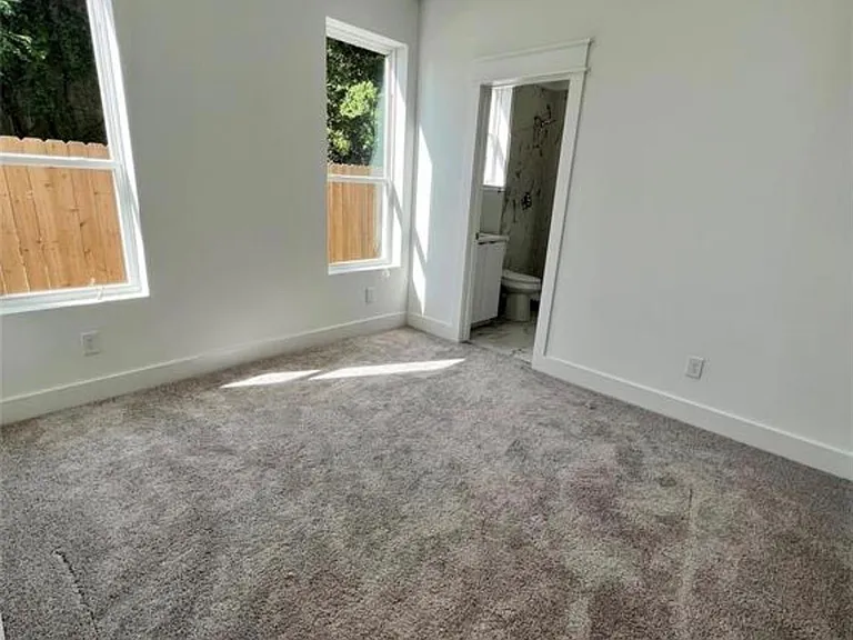 505 Schweikhardt St — Photo 6