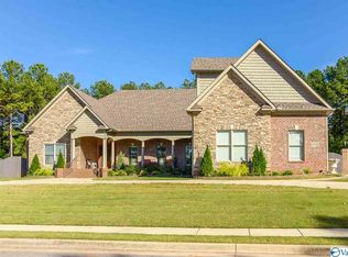 2108 Covington Ln, Decatur, AL 35603