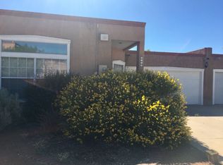 2444 Plaza Vizcaya NW, Albuquerque, NM 87104