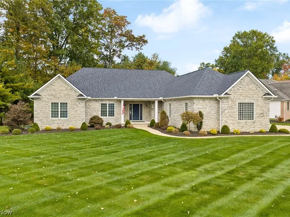 1517 Spring Wood Ln, Uniontown, OH 44685