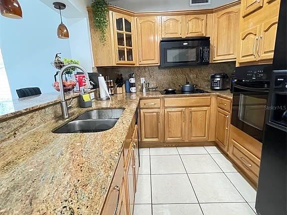 5th image of 6017R N Lois Ave