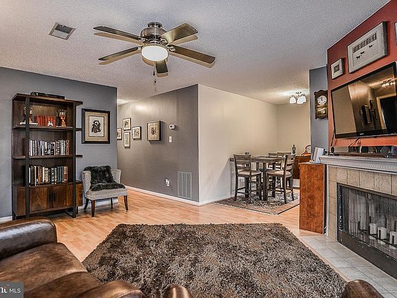 4th image of 12103 Greenwood Ct APT 140