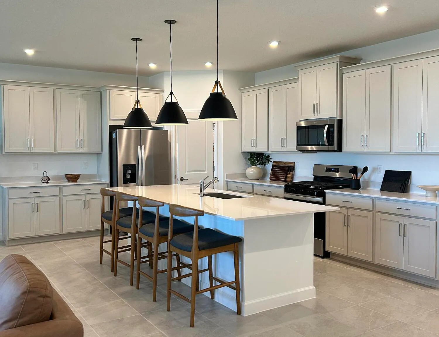 3 bed, 2.5 bath, 2209 sqft, $3,500 — Photo 4