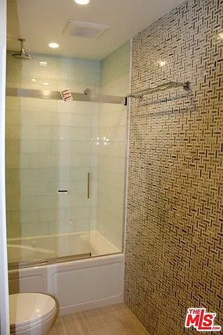 141 S Clark Dr #419 — Photo 6