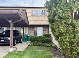 1777 Shoshonee Trl, Wheeling, IL 60090