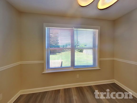 4th image of 1528 Beaconcrest Cir