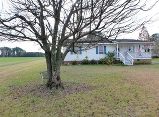 945 Old School Rd, Four Oaks, NC 27524