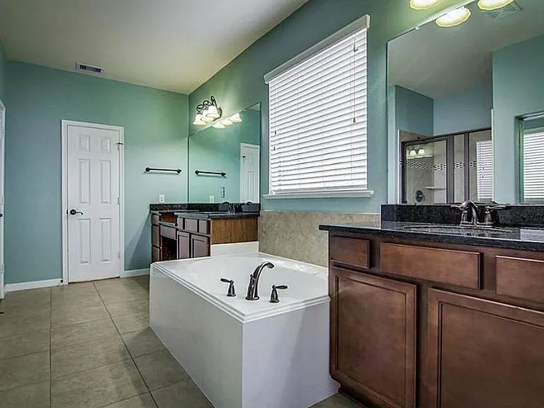 10207 White Pines Dr — Photo 19