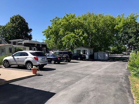 2nd image of 122 Cornelia St