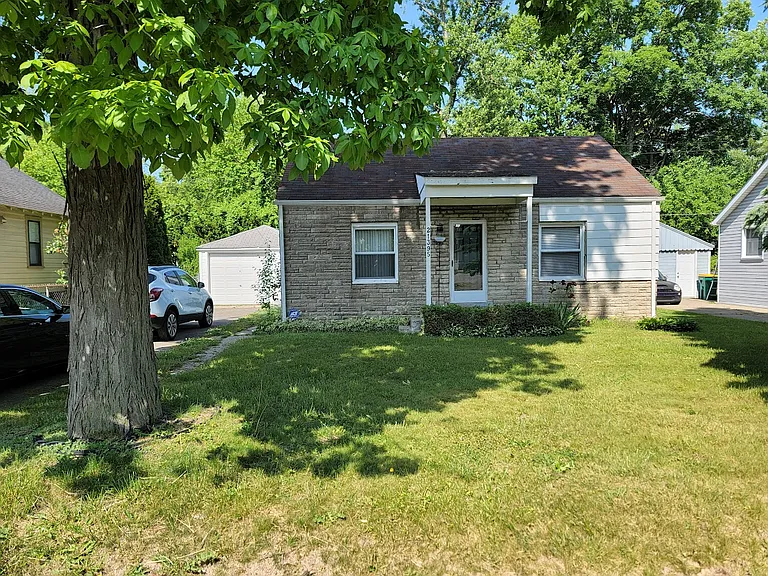 21395 Oxford Ave — Photo 1