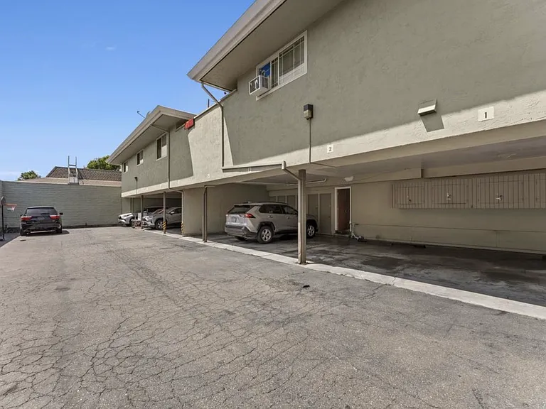945 Kearney St #1 — Photo 23